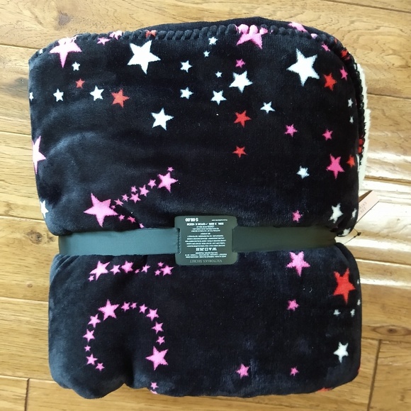 Victoria's Secret | Star Blanket - Picture 3 of 7